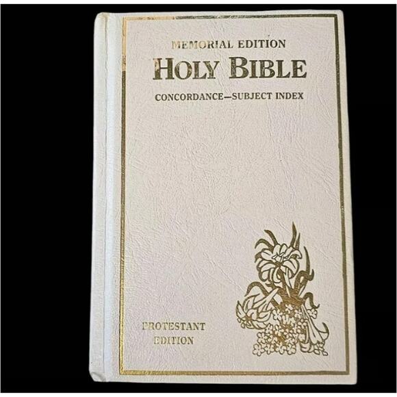 MEMORIAL EDITION HOLY BIBLE ILLUSTRATED NEW AMERICAN BIBLE, COPYRIGHT 1971 - Picture 2 of 11